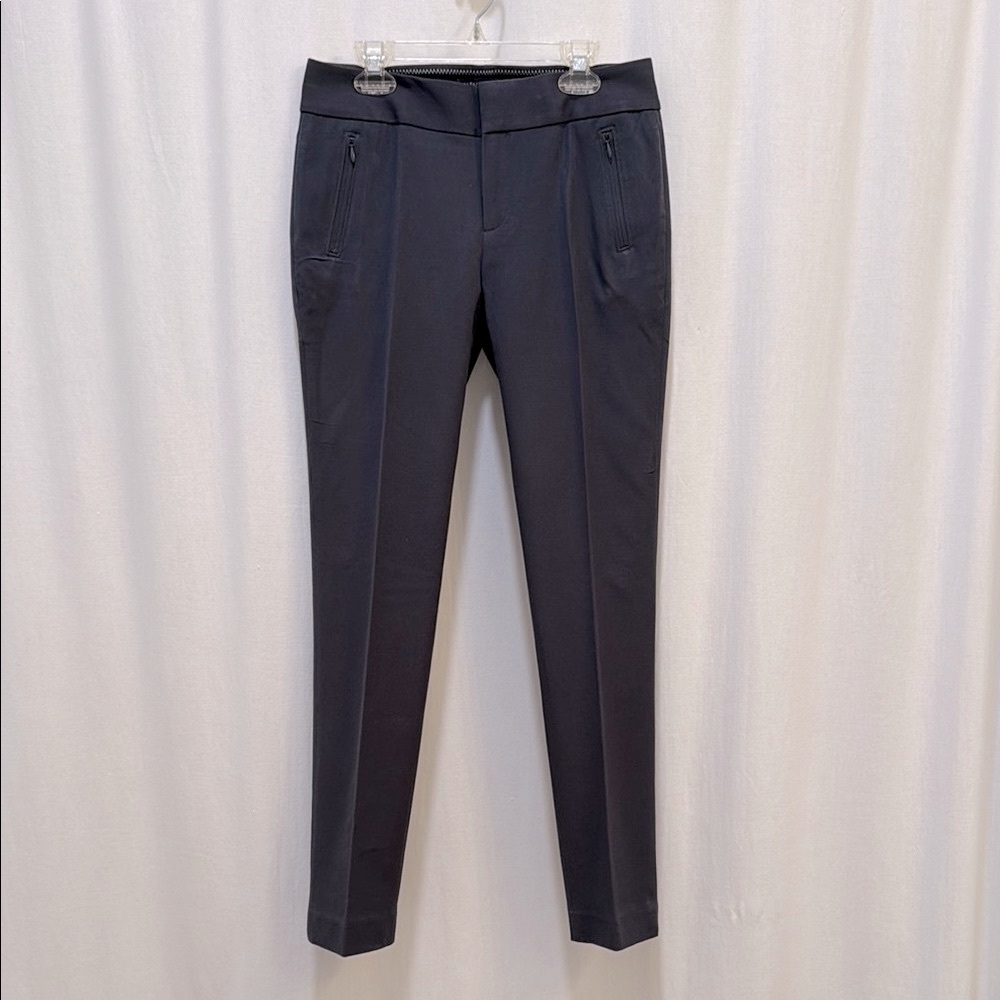 Banana Republic. Women’s Gray Stretch Pants, size 2P